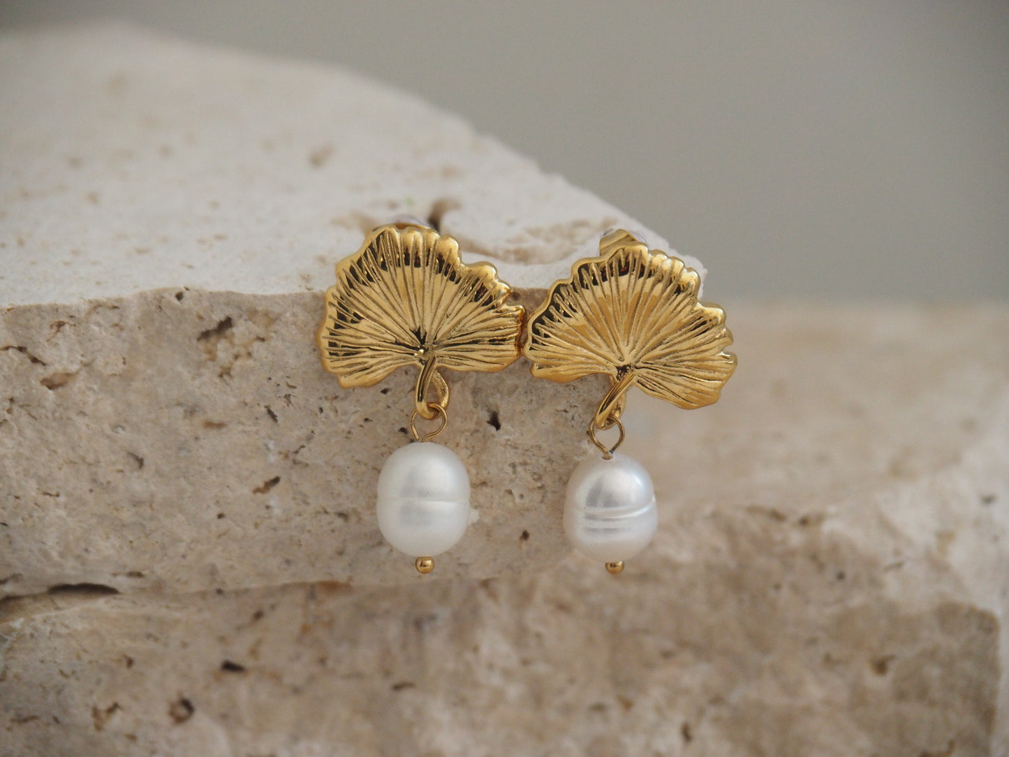 Gilded Leaf Pearl Drops