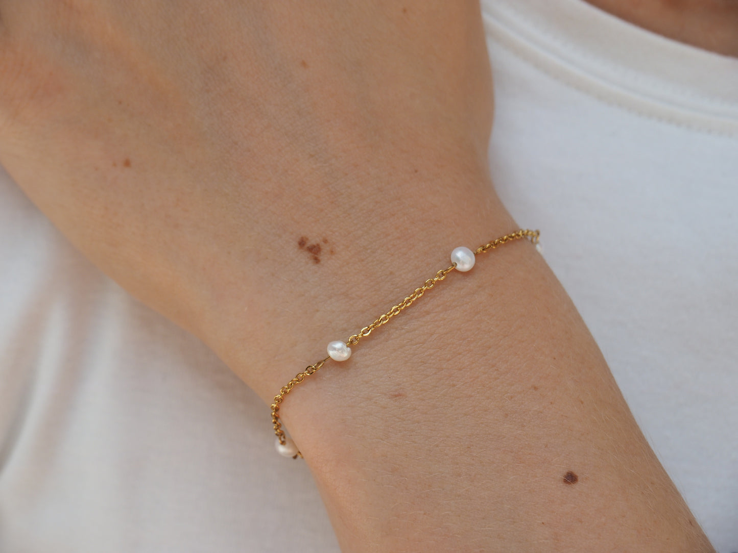 Moonlit Pearl Bracelet